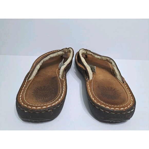 UGG Men's Size 10 Brown Sherpa Lined Leather Flip Flops Sandals Sheepskin Tooled - Picture 7 of 11